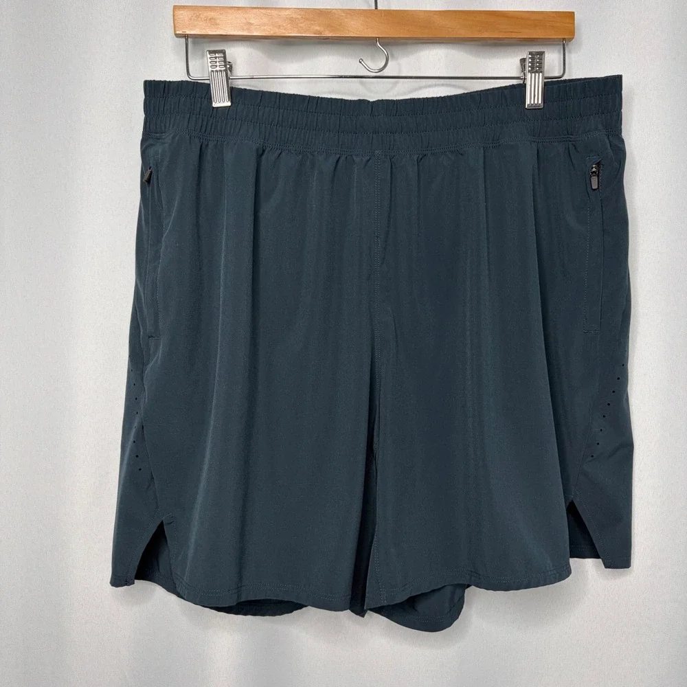 All in Motion Mens XL Teal Blue 7 Inch Inseam Athletic Training Shorts Zippered